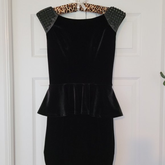Guess Black Velvet Peplum dress - Picture 1 of 7